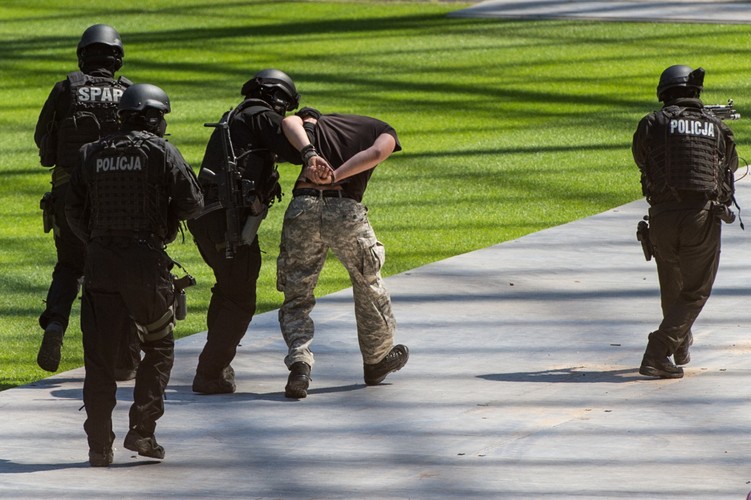 Antyterroryści ujęli 'zamachowca'