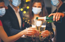 Wielkie odliczanie do Sylwestra. Kluby chcą maksymalnie wykorzystać szansę od rządu