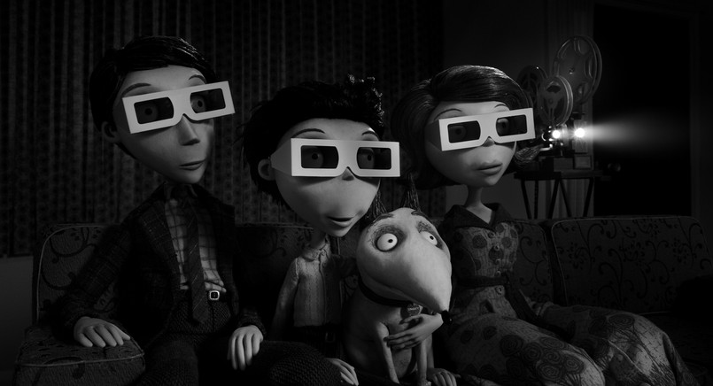 Tim Burton nie kryje, że "Frankenweenie" – opowieść o nastolatku, którego marzeniem jest przywrócenie życia swojemu pupilowi – to jedno z jego ukochanych dzieł. Od początku pomyślane było jako pełnometrażowy film zrealizowany w całości techniką animacji poklatkowej, która fascynowała go od czasu obejrzenia "King Konga" Coopera i Schoedsacka z 1933 roku