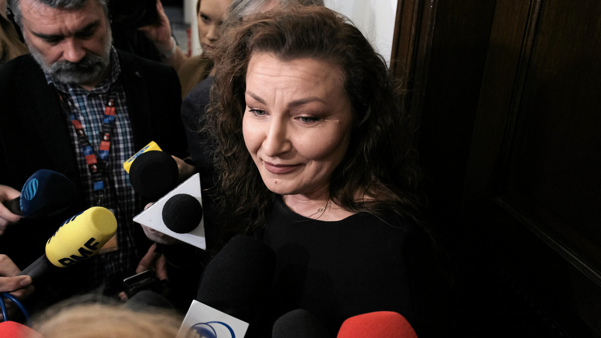 Monika Pawłowska tłumaczy się z przyjęcia mandatu. Mówi, czy wesprze rząd Tuska