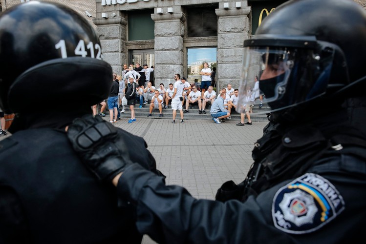 Ukraińcy w Kijowie polowali na polskich kibiców