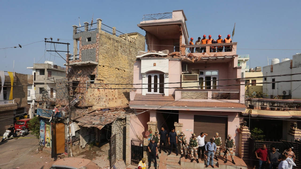 Rośnie napięcie między Indiami i Pakistanem. Od rana słychać wybuchy [RELACJA NA ŻYWO]