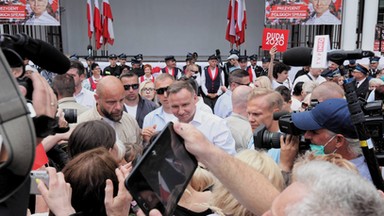 Suwałki: Protestowała przeciw prezydentowi. Powstrzymali ją policjanci