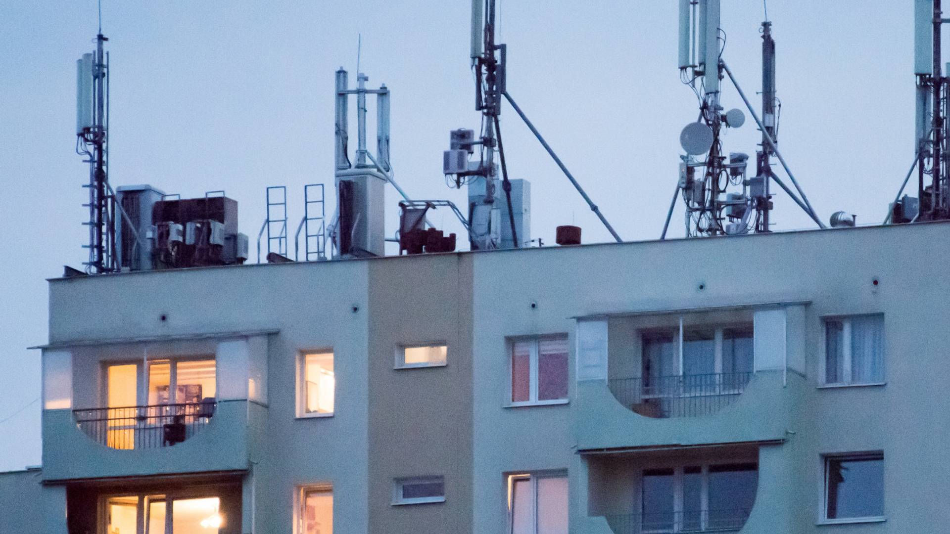 Czym jest 5G jak dziaÅ‚a czy trzeba obawiaÄ‡ siÄ™ zagroÅ¼enia