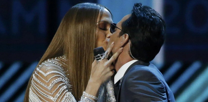 Żona rzuciła Marca Anthony'ego przez pocałunek z Jennifer Lopez?