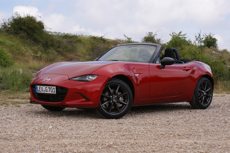 Mazda MX5 test, wygląd, silniki, wyposażenie. Ile