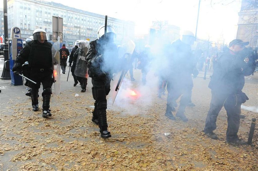 policja, zadyma, demonstracja, dzień niepodległości