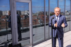 'Centralne Przewalanie Kasy skończyło się'.  Tusk o przyszłości CPK