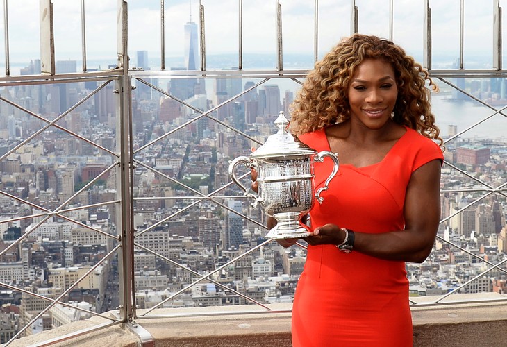 Seksowna sukienka i białe szpilki. Takiej Sereny Williams jeszcze nie widzieliście