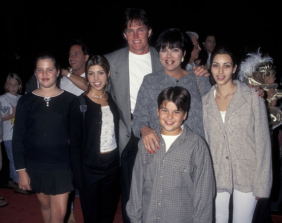 Kim Kardashian (pierwsza z prawej) z rodziną w 1995 r. 