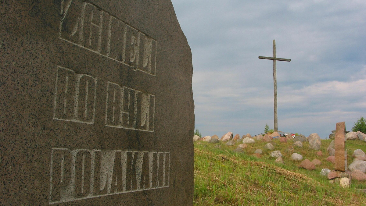 Uroczystościami przy pomniku w Gibach (Podlaskie) oraz widowiskiem historycznym zostanie w niedzielę uczczona 70. rocznica obławy augustowskiej. To największa zbrodnia dokonana na Polakach po II wojnie światowej. Jest nazywana małym lub podlaskim Katyniem.