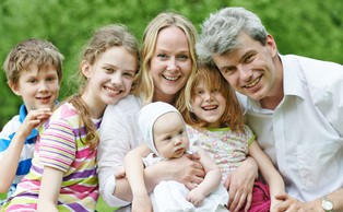 Socha: Od stycznia 110 tys. rodziców co najmniej czworga dzieci nie będzie płacić podatku PIT