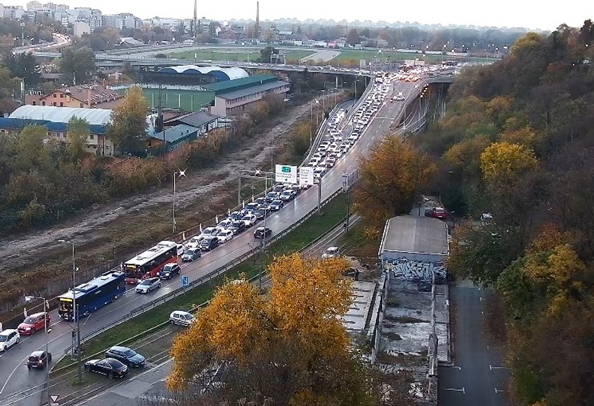 isključenje sa Mosta na Adi