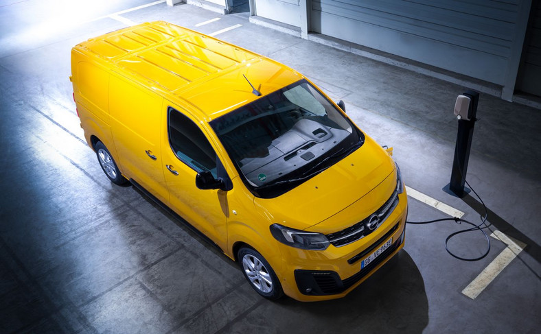Nowy elektryczny Opel Vivaroe przewiezie każdy interes