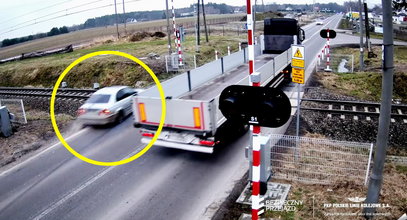 Nigdy nie rób tego na przejeździe. Fatalny błąd kierowcy bmw. Jest film