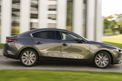 Design i nowoczesna technologia. Mazda 3 Sedan w korzystnych formach finansowania