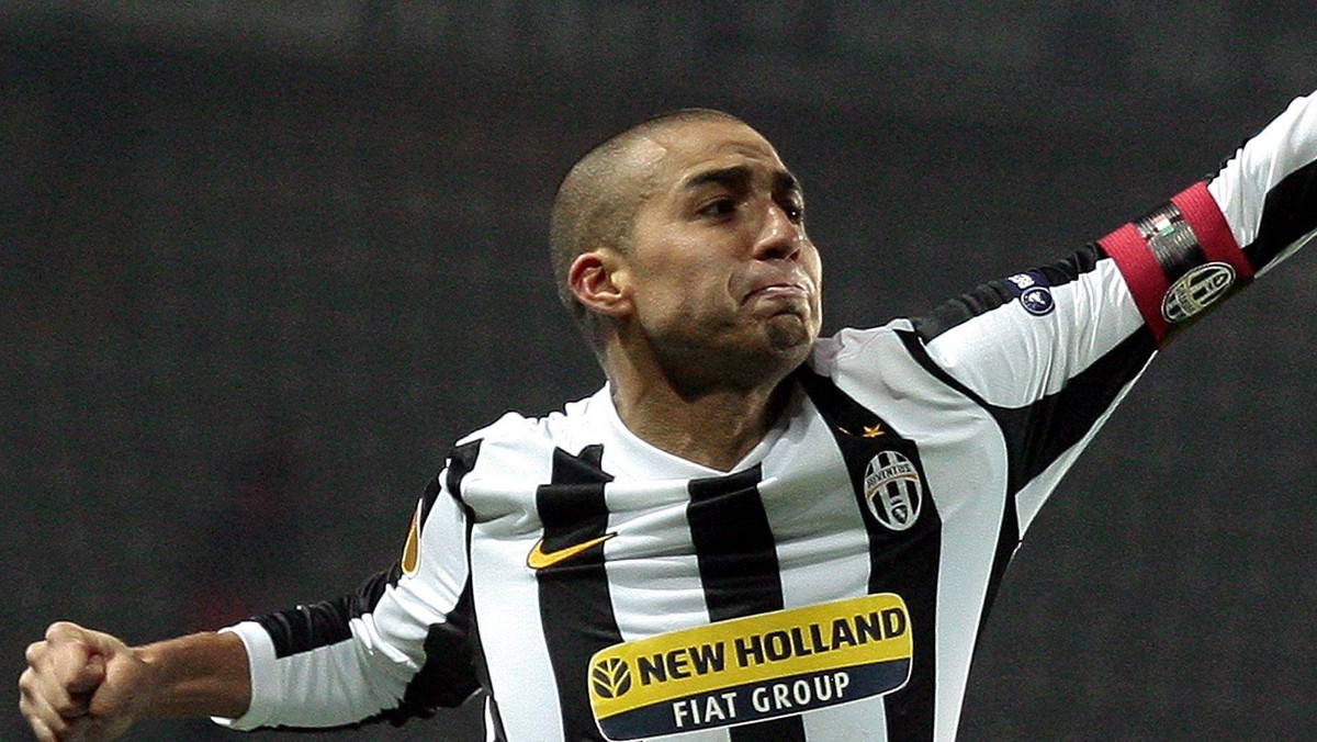 Napastnik Juventusu Turyn, David Trezeguet chciałby przenieść się do Milanu po zakończeniu obecnego sezonu - poinformował agent piłkarza, Antonio Caliendo.