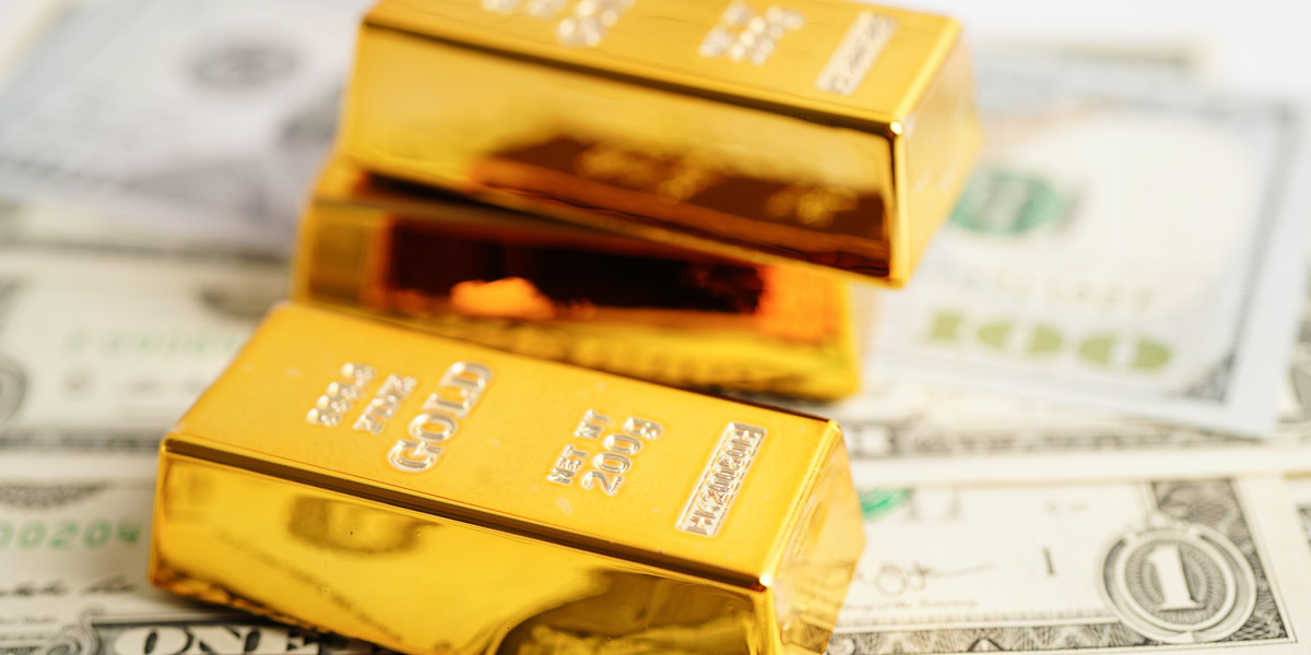 NBP mocno zwiększa rezerwy złota