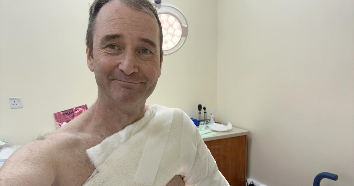 Myślał, że ma grypę. Prawda okazała się koszmarna. Śmiercionośna bakteria ogołociła jego rękę do kości