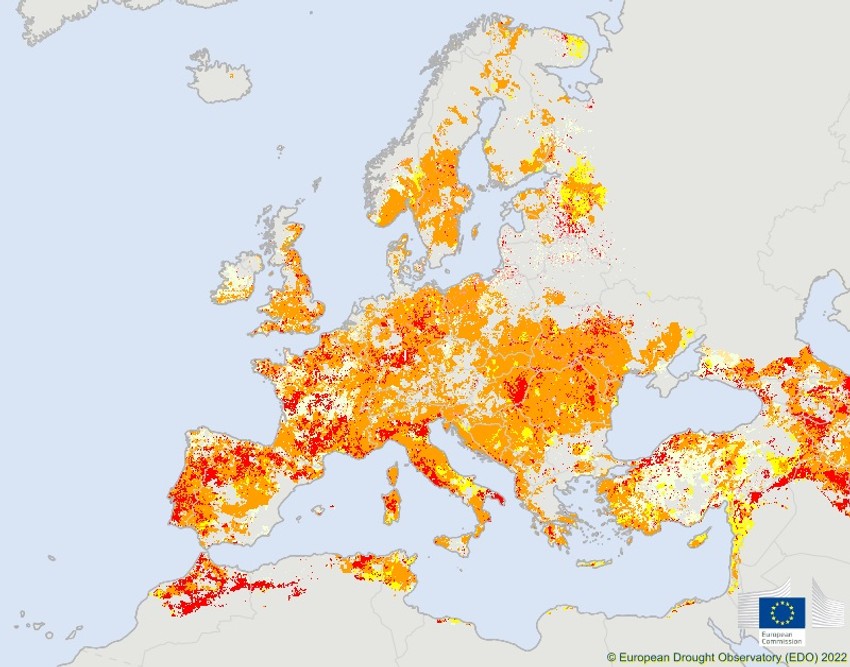 Mapa suša u Evropi - žuto za deficit padavina i područja koja treba posmatrati, narandžasto za upozorenje i deficit vlažnosti tla, crveno - znak za uzbunu - odnosi se na vegetacioni stres, dok svetlozeleno i svetlonarandžasto stoje za pun odnosno privremeni oporavak