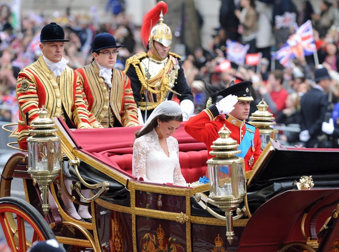 Przejazd karetą do Pałacu Buckingham