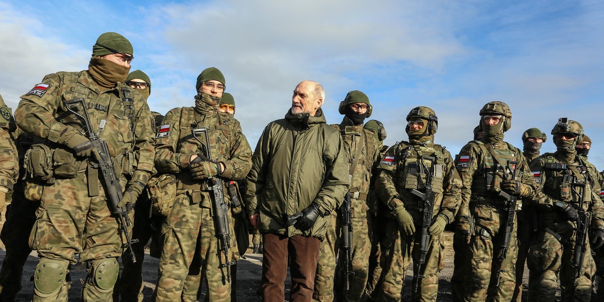 ANTONI MACIEREWICZ NA CWICZENIACH ORGANIZACJI PROOBRONNYCH 