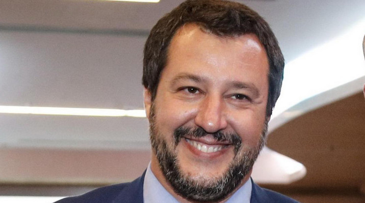 Matteo Salvini olasz belügyminiszter és miniszterelnök-helyettes megint nem engedett kikötni egy migránsokat mentő hajót /Fotó: MTI EPA Giuseppe Lami