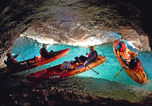 Kajakaška avantura u pećini Pece