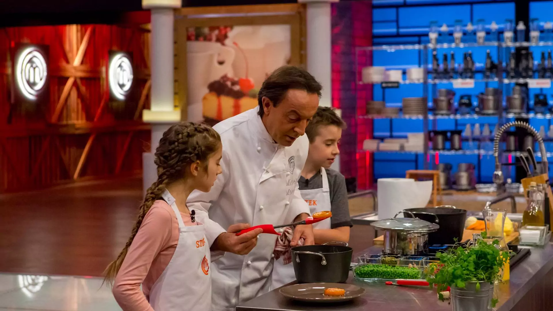 Hurtowe ilości kotletów mielonych i oblewanie jurorów sosami, czyli odcinek 4 Masterchef Junior 3