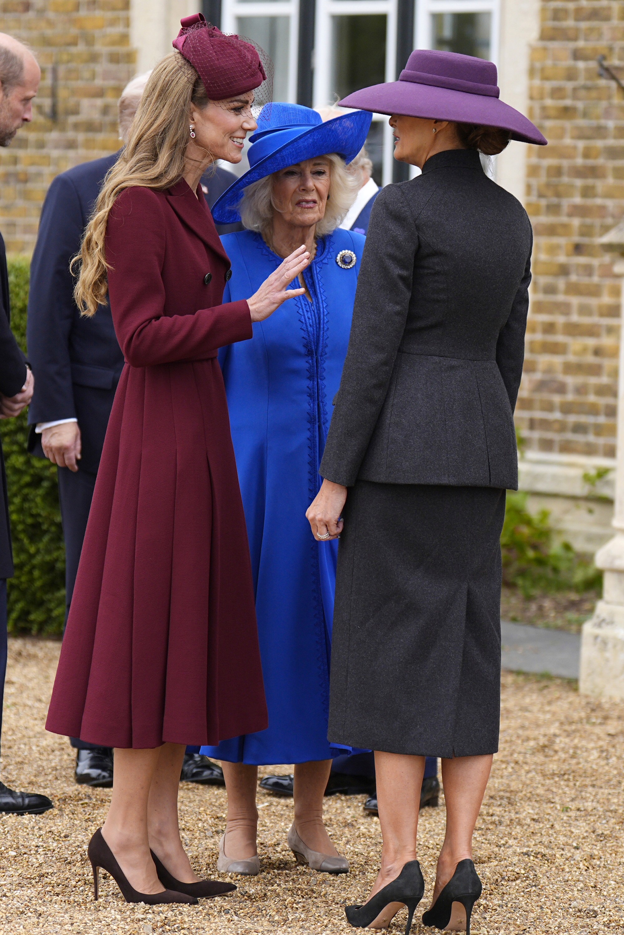 Princezná Kate, kráľovná Camilla a Melania Trump.