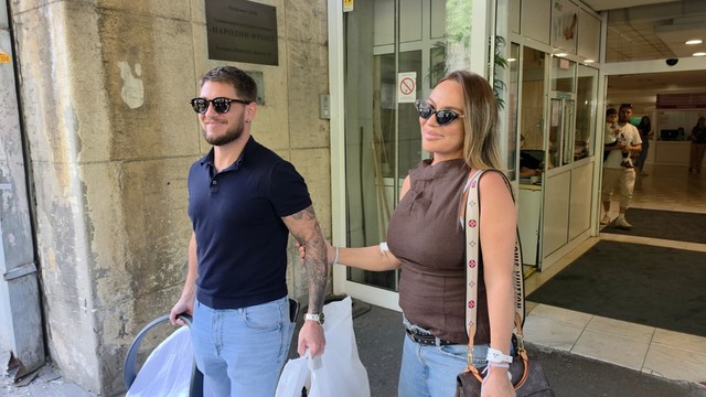 Joca Stefanović izveo suprugu i sina iz porodilišta