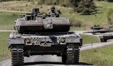 Polskie czołgi Leopard 2 jako pierwsze stawią czoła Rosji? MON podał termin