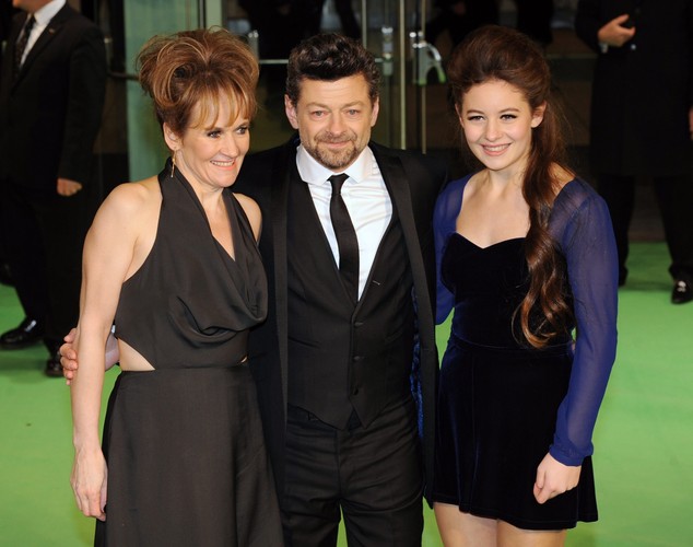Andy Serkis z rodziną na premierze 'Hobbita' w Londynie