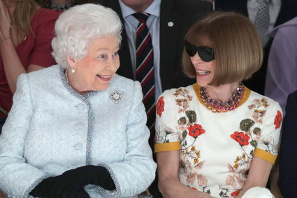 Brytyjczycy krytykują naczelną "Vogue'a". Dlaczego Anna Wintour zawsze nosi ciemne okulary?