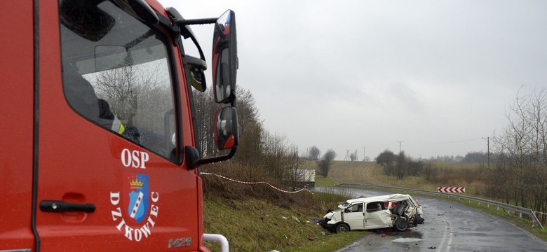 Piłkarze trzecioligowej drużyny jechali na mecz. Zginęli koło Kolbuszowej [ZDJĘCIA]