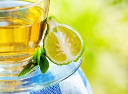 Dziewięć zalet herbaty Earl Grey. Pij ją na zdrowie