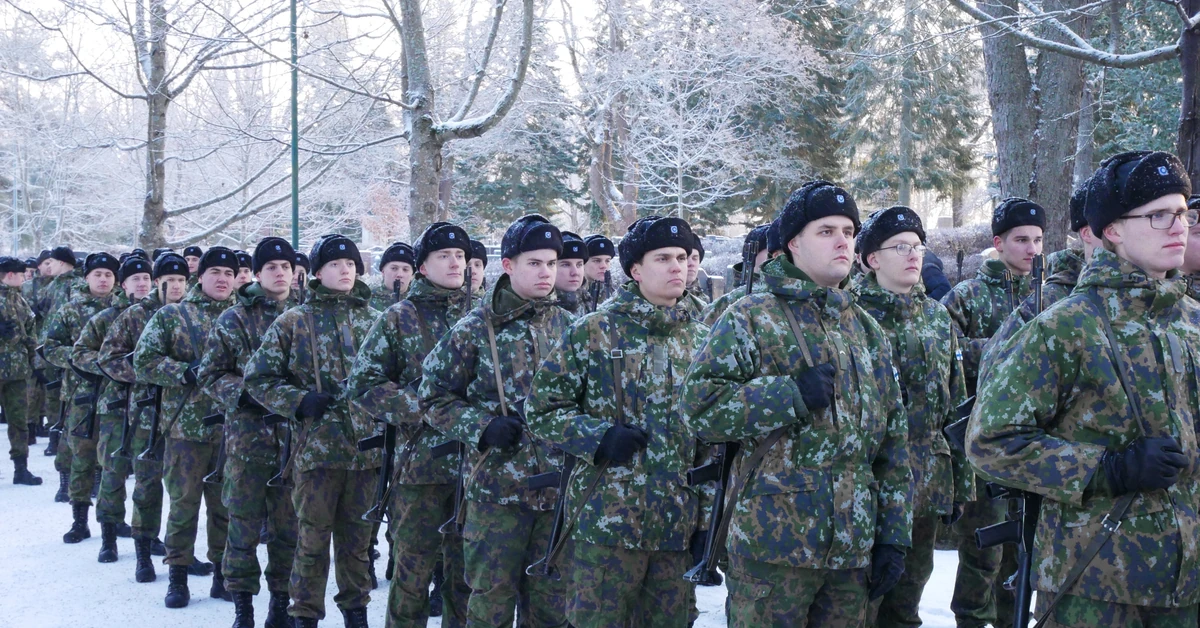 –34 stopnie i dramat na ćwiczeniach wojskowych. Dziesiątki poborowych z ciężkimi odmrożeniami