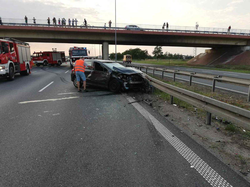 Groźny wypadek na autostradzie A4. Ranne cztery osoby