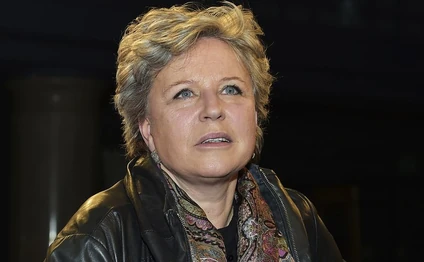 Show Biznes O Krystynie Pawlowicz Dobrze Oplacana Marionetka Szczuje I Klamie Plotki Rozrywka Seriale Plotki Hity Internetu Programy Tv Dziennik Pl Dziennik Pl