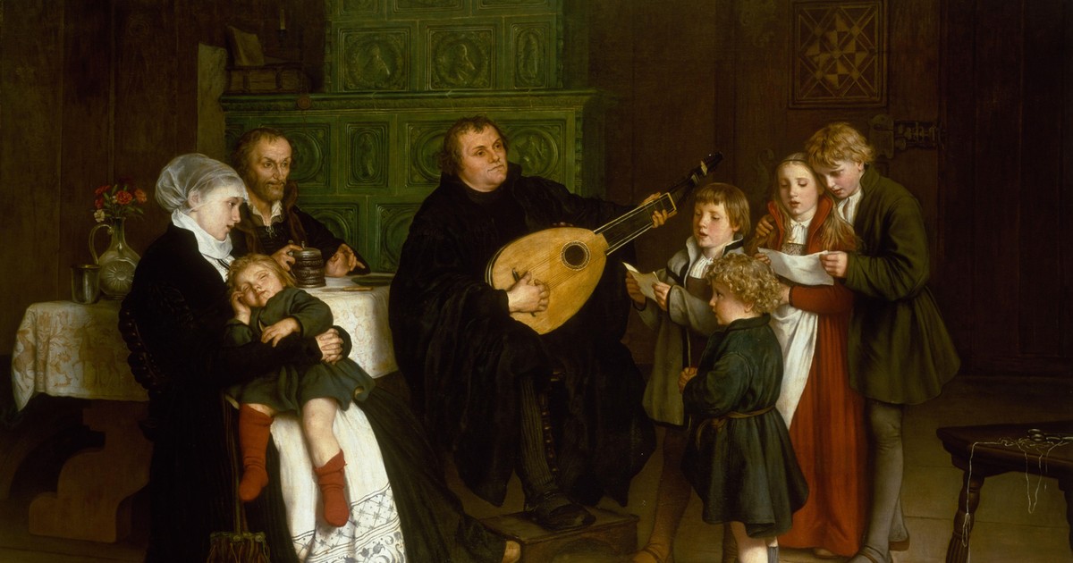 Pierwszą wspólną noc spędzili w niezmienianej od roku pościeli. Następnego dnia zarządziła szorowanie ścian