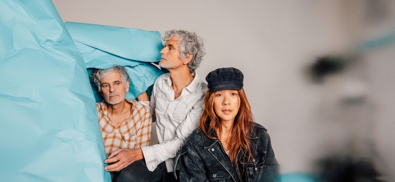 Blonde Redhead powraca, po 9 latach, z nowym krążkiem "Sit Down For Dinner"