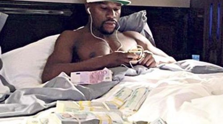 Sztriptíztáncosokra szórt el milliókat Floyd Mayweather