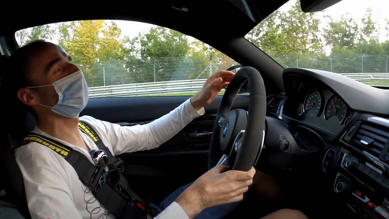 Robert Kubica wypożyczył BMW M4 i... pokazał jak przejechać Nurburgring