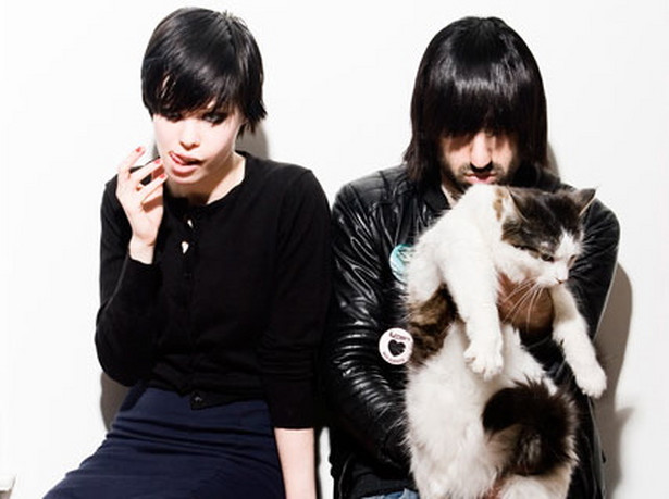 Crystal Castles na Selectorze