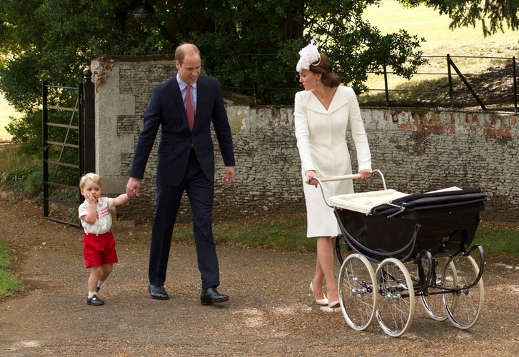 Księżę William i księżna Kate z dziećmi