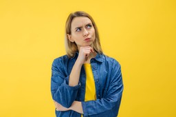 Wybitnie trudny quiz ortograficzny na literę A. Połowy tych słów nawet nie znasz