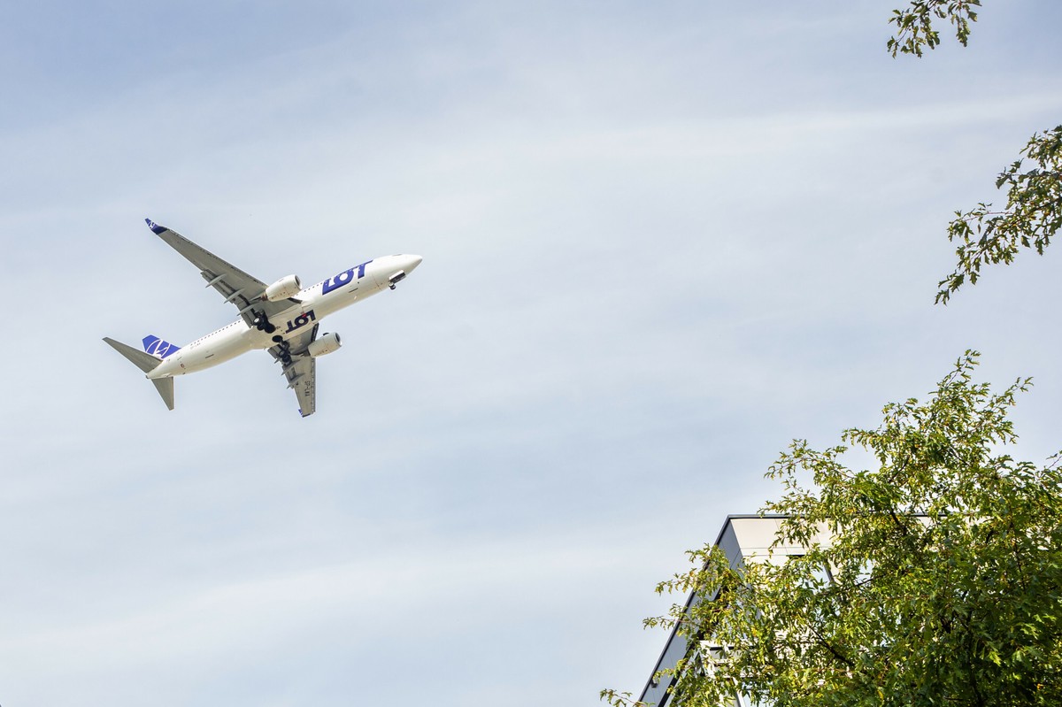 Nowe przepisy dla lotów nad miastami. Rząd wprowadza "strefy R"