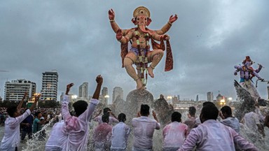 Wyznawcy hinduizmu utonęli podczas obrzędów religijnych