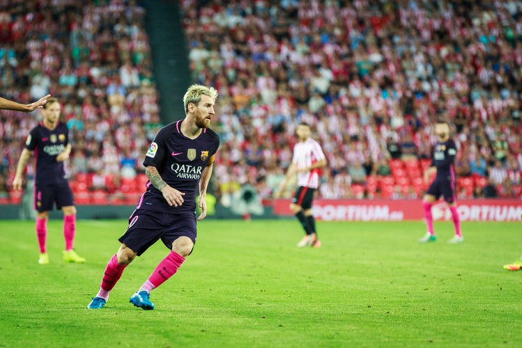 Lionel Messi kończy 30 lat. Jubileusz spędzi przygotowując się do ślubu