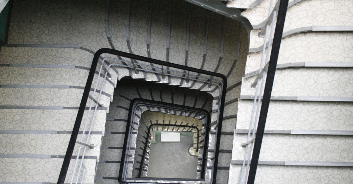 Wójt nie wprowadzi dodatkowej opłaty dla najemców za oświetlenie klatek schodowych